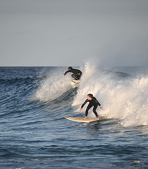 SURFING